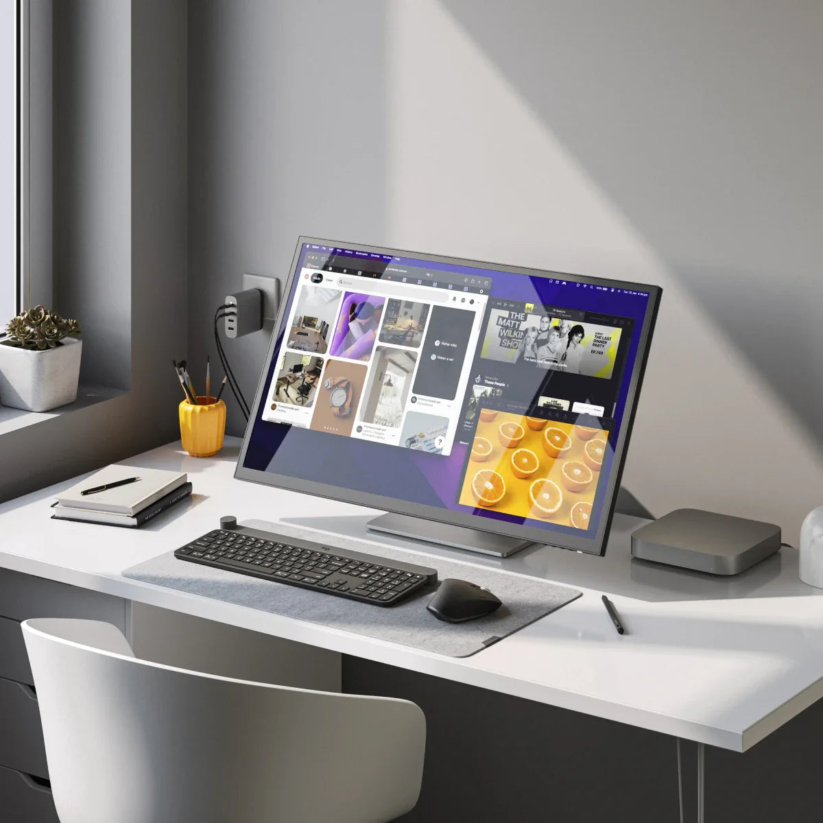 Clarity Fold Touch 32" 4K UHD Monitor with 65W Power Delivery, Webcam, Touchscreen & Fold Stand + Dual 4K Universal Docking Station - HDMI Edition